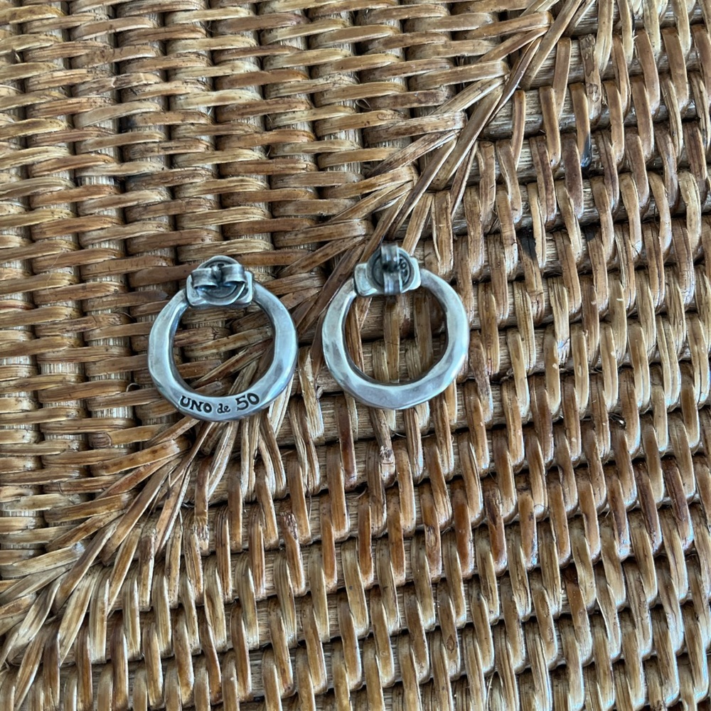 Uno de 50 earrings